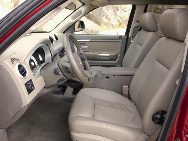 2007 Mitsubishi Raider LS 4WD V8