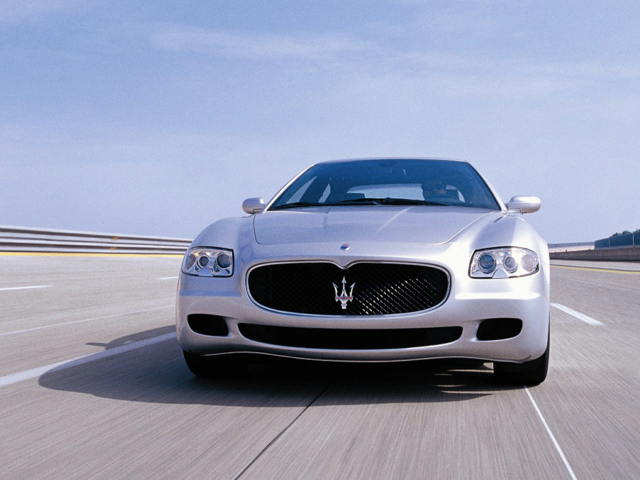2007 Maserati Quattroporte 4 Door Sedan (Auto)