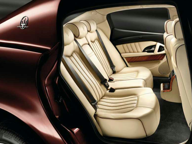 2007 Maserati Quattroporte 4 Door Sedan (Auto)