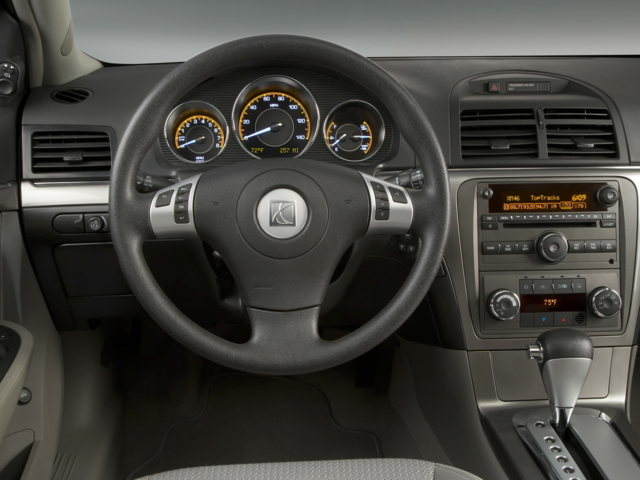 2007 Saturn Aura Sedan 4D Green Line