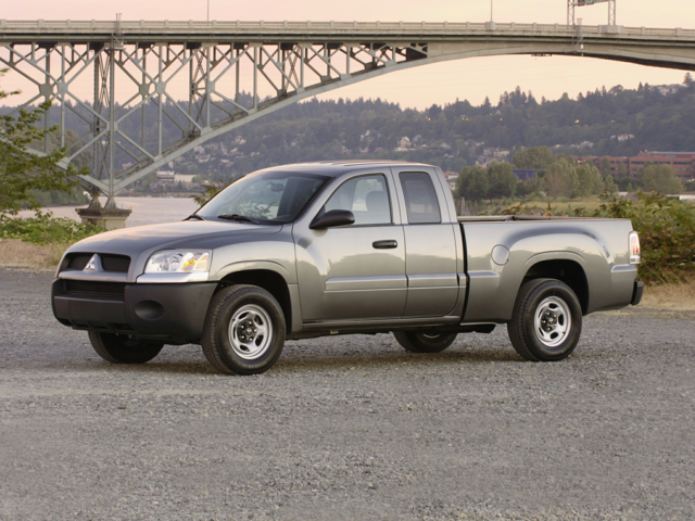 2007 Mitsubishi Raider LS 4WD V8