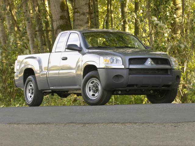 2007 Mitsubishi Raider LS 2WD