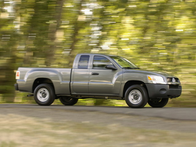 2007 Mitsubishi Raider LS 2WD