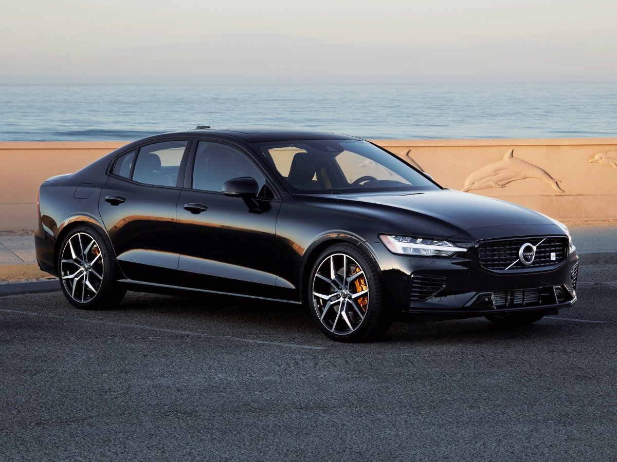2021 Volvo S60 Recharge T8 Polestar Engineered Black Front View