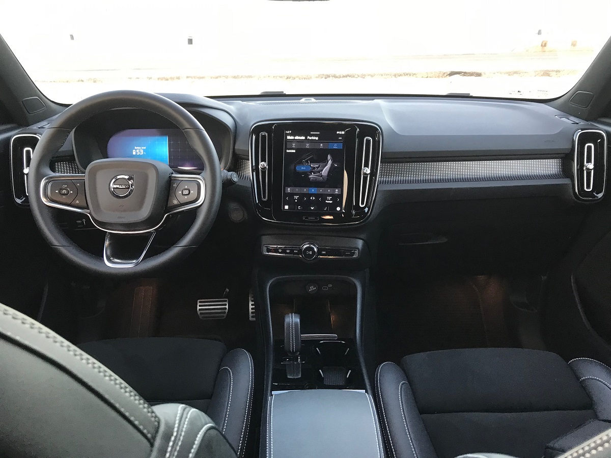 2022 Volvo XC40 Recharge Interior Dashboard