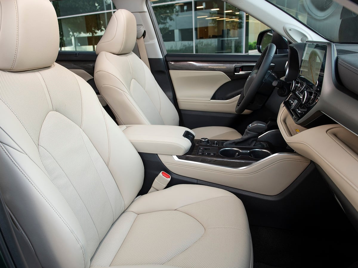 2023 Toyota Highlander Turbo Limited Interior Front Seats