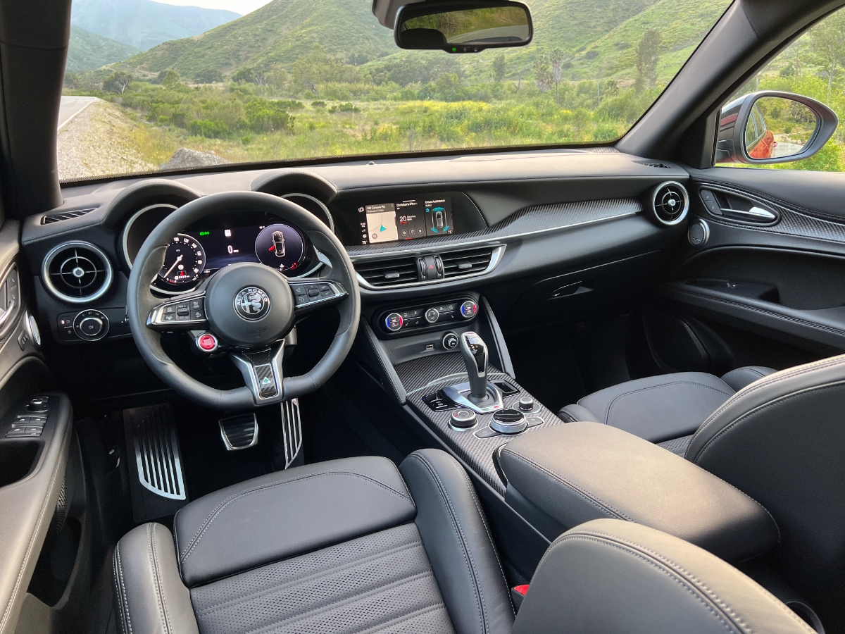 2024 Alfa Romeo Stelvio Quadrifoglio Interior Dashboard