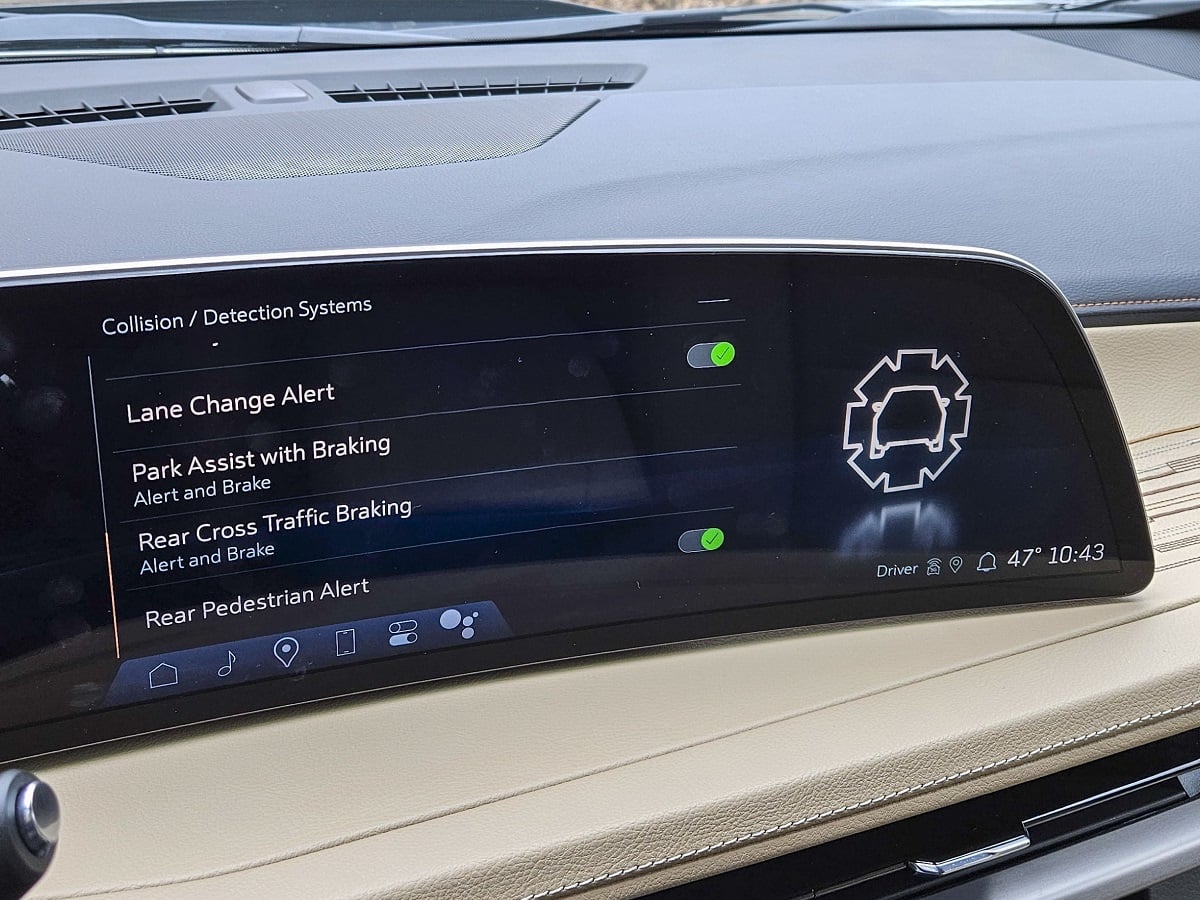 2024 Cadillac XT4 Premium Luxury ADAS Menu
