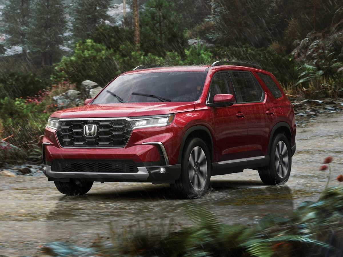 2024 Honda Pilot Elite Red Front Quarter View