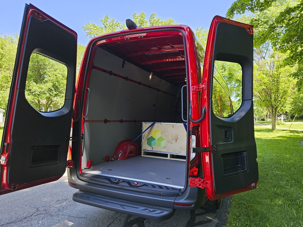 2024 Mercedes-Benz eSprinter Cargo Space