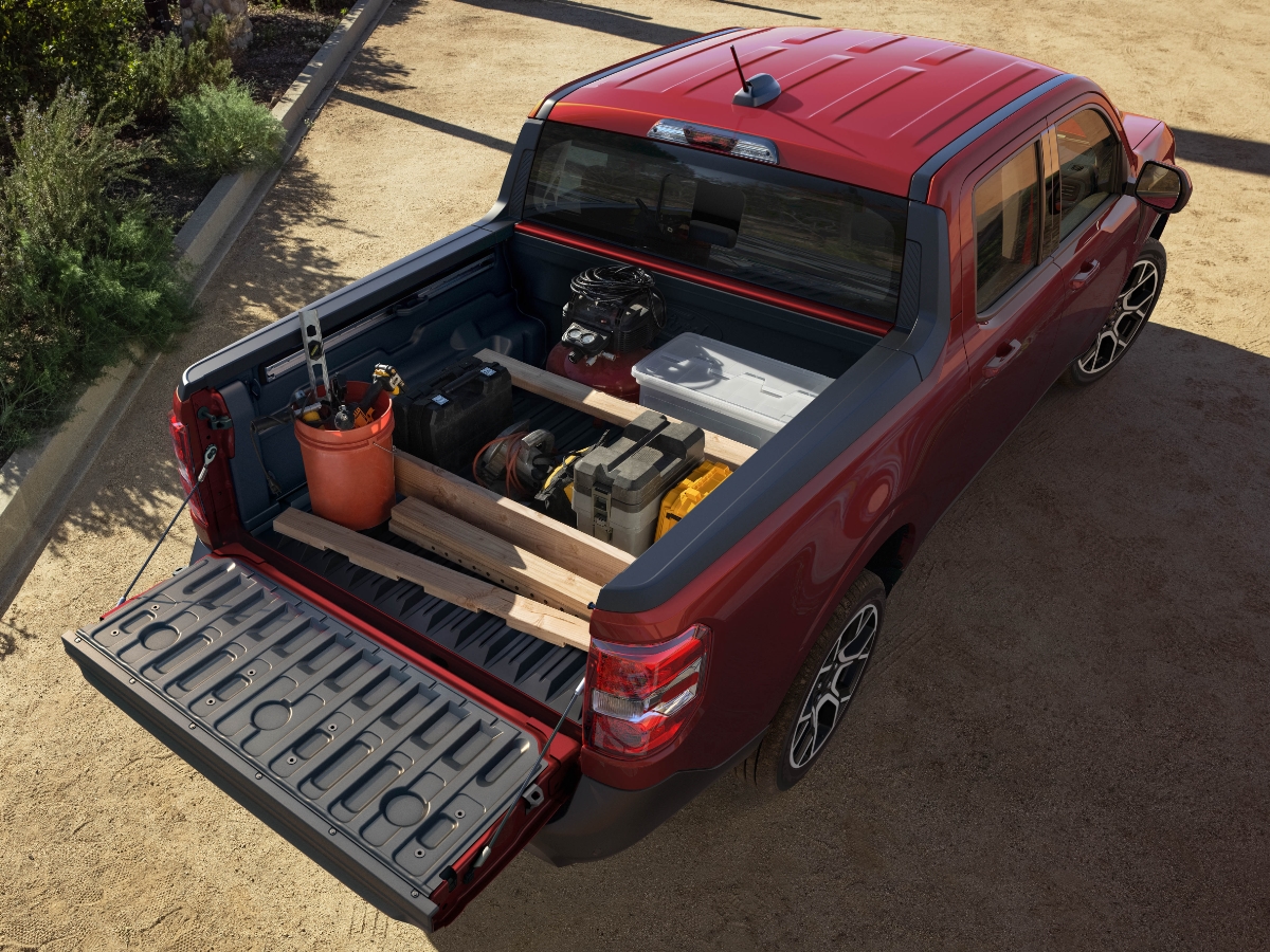 2025 Ford Maverick Lariat Flexbed Red Rear Quarter