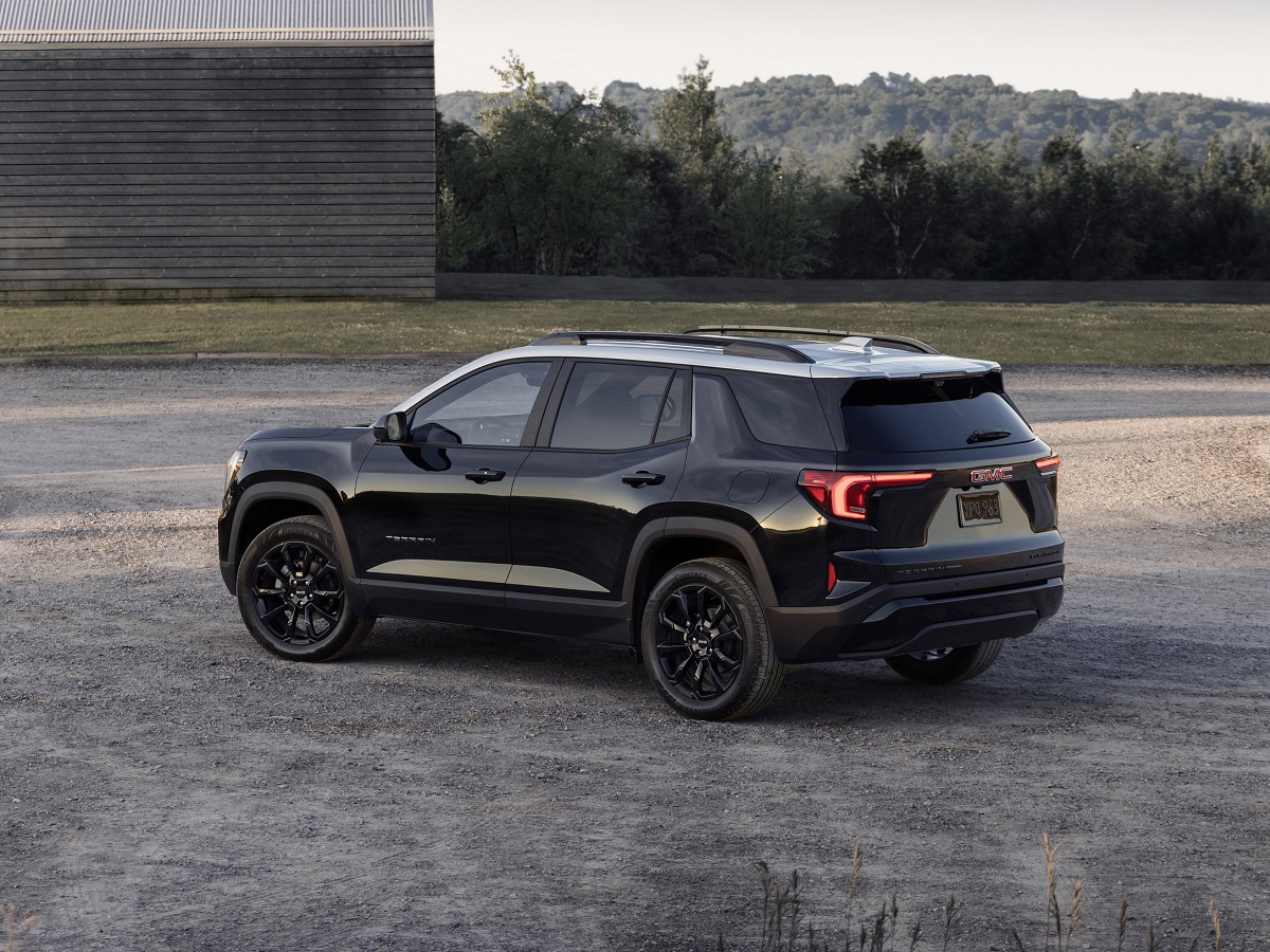 2025 GMC Terrain Elevation Black with Two-Tone Roof Rear Quarter View