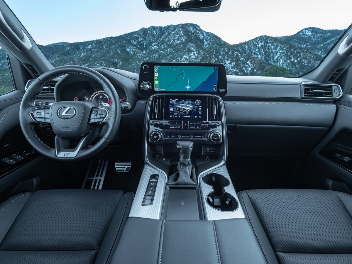 2025 Lexus LX 600 F Sport Interior Dashboard