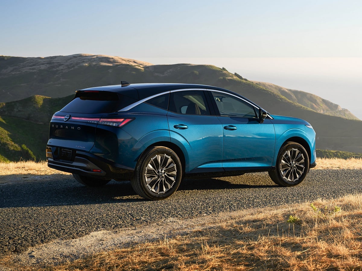 2025 Nissan Murano Platinum AWD Blue Rear Quarter View