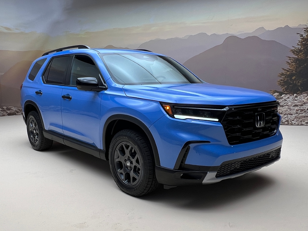2023 Honda Pilot vs. 2023 Toyota Highlander Comparison
